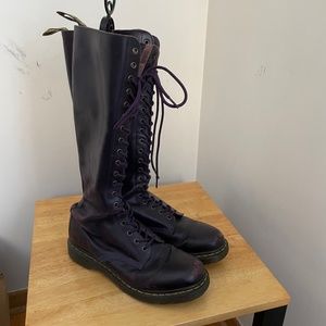Dr. Martens 1B60 Purple 20 eye Leather Boots UK9